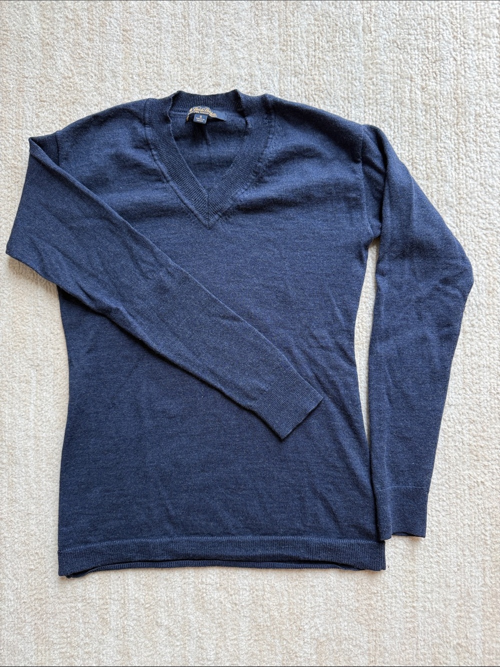 Brooks Brothers Women's Navy V-Neck Sweater
